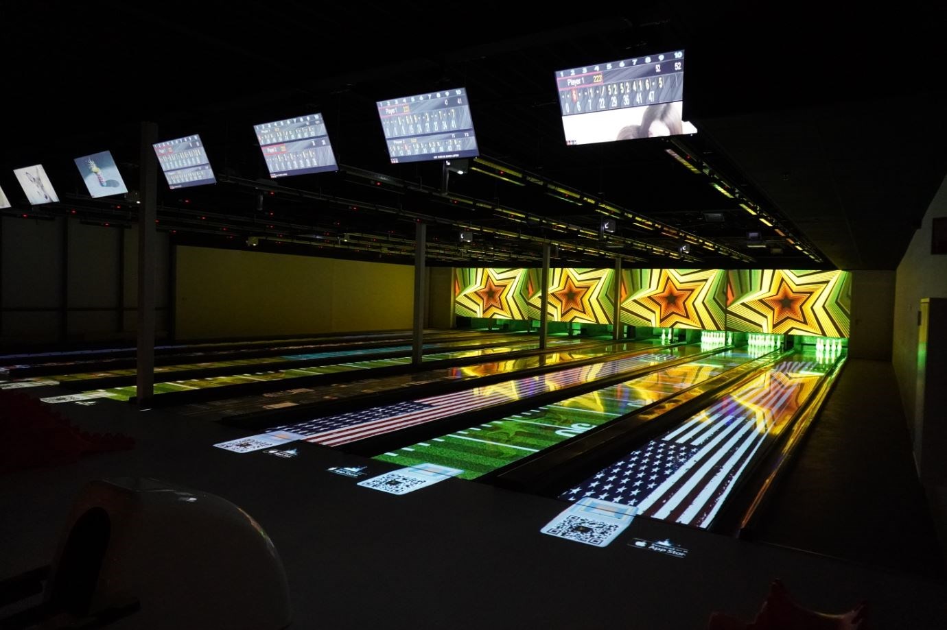 A new era of bowling with Optoma immersive projection